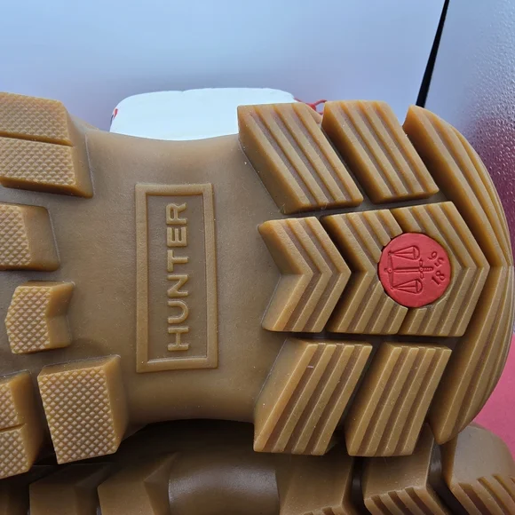 NIB NWT Hunter Intrepid Tall Rain/Snow Boots, White Willow/Gum, Women's 6 - Picture 4 of 16